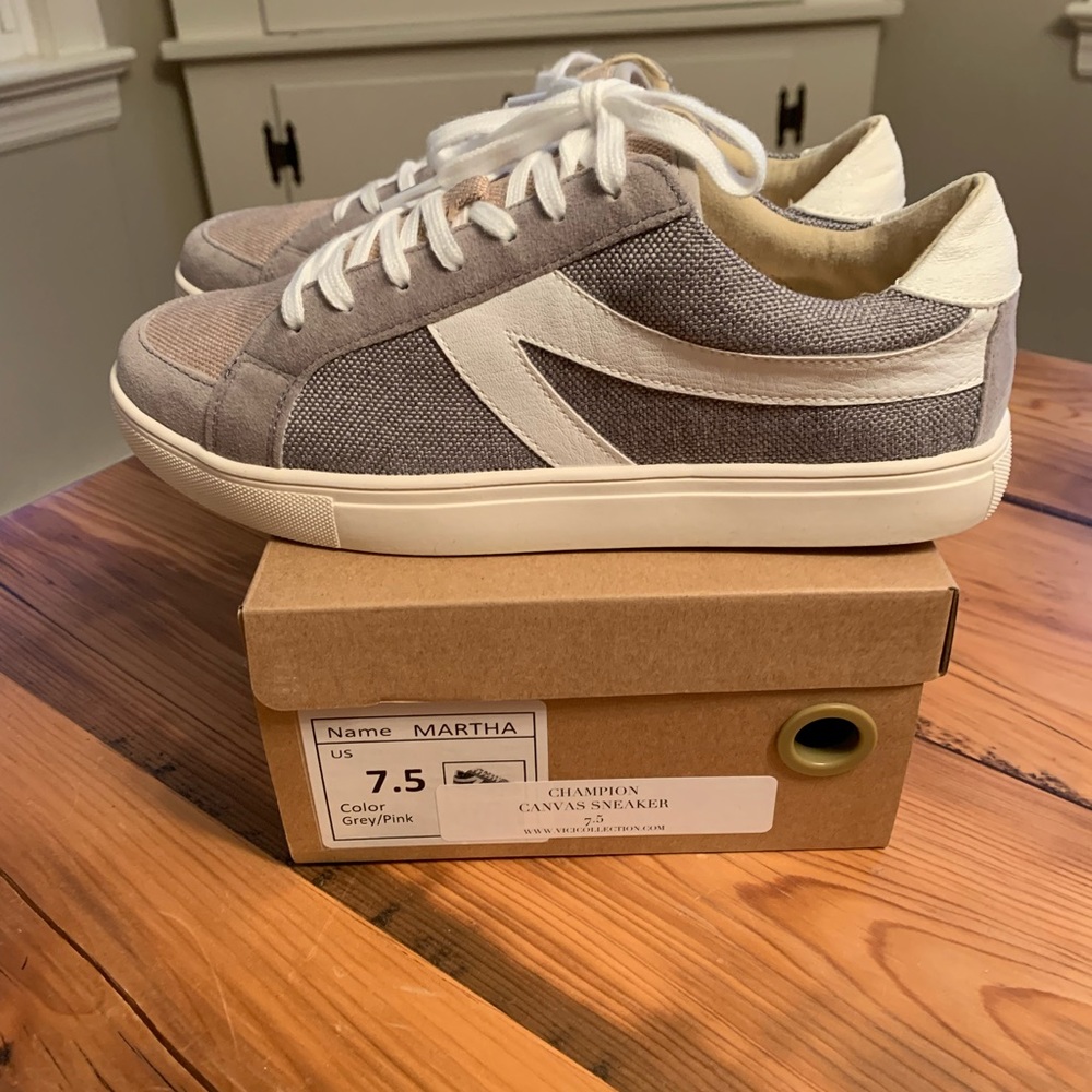 Women’s White Raven Sneakers - Picture 2 of 5